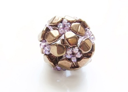 Stylized flower with Pinch beads